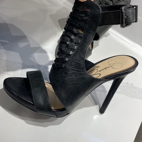 Jessica Simpson leather strappy heel - Picture 3 of 6
